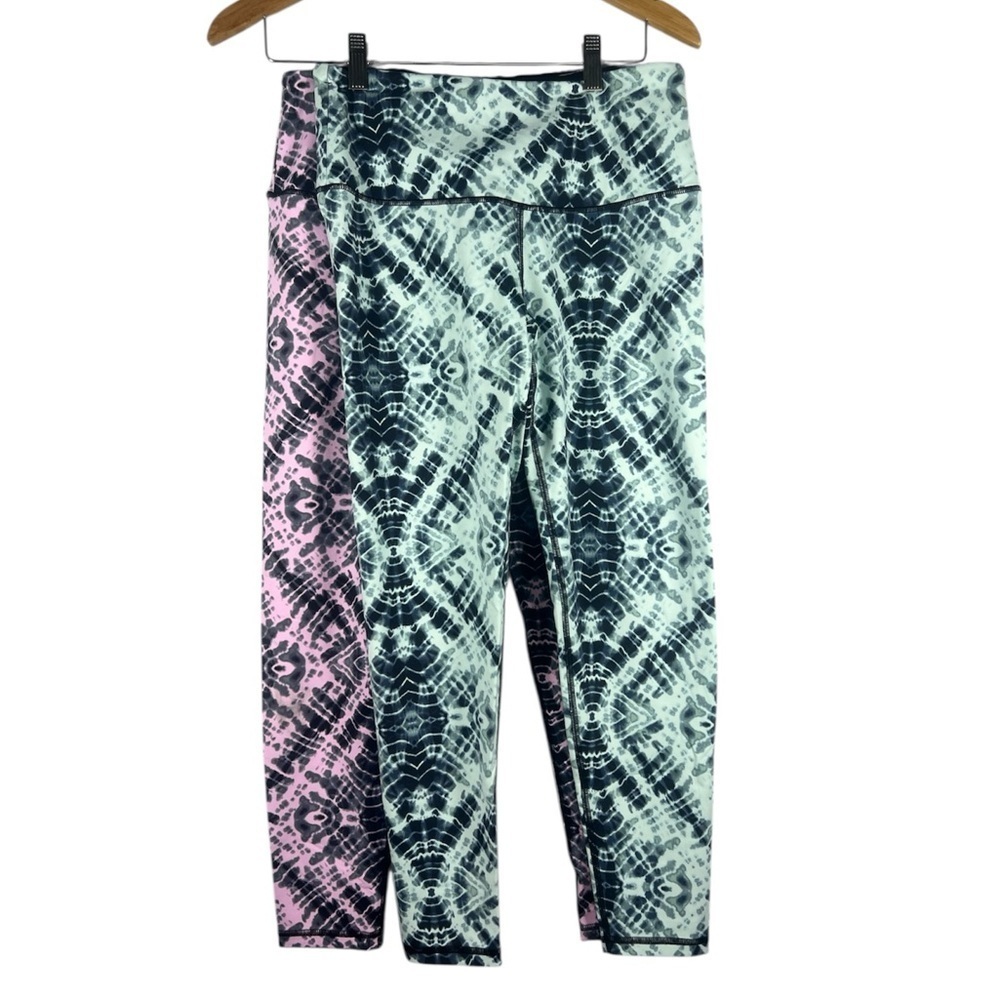 Victoria’s Secret Two Pairs of Tie Dye Knockout Legging Tights Medium